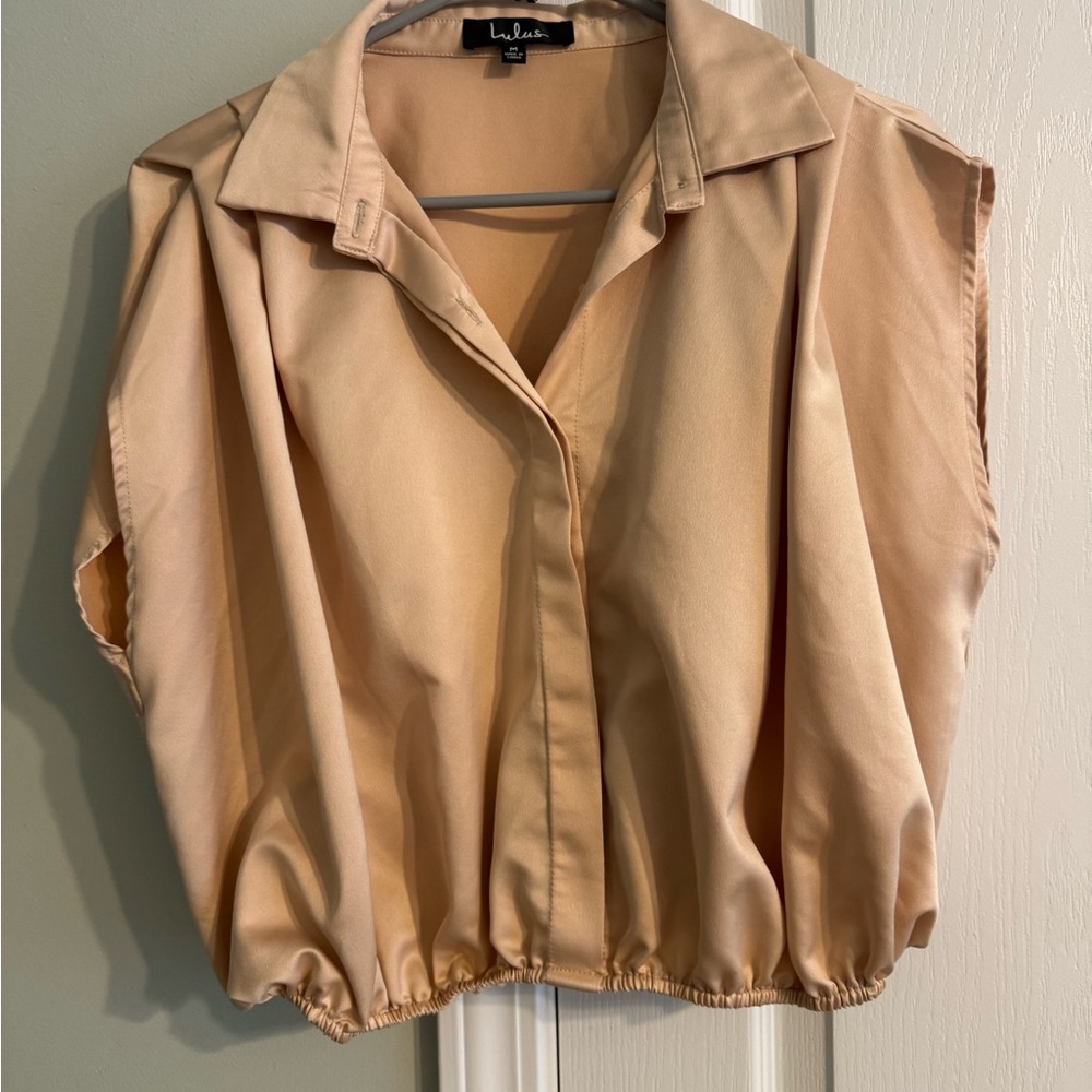 Lulu's Sleeveless Button Down Shirt with Notched Collar